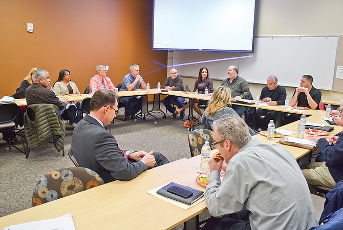A roundtable brainstorming session to develop a shared vision for Grandview’s economic and business growth was held last night at the Grandview Library.