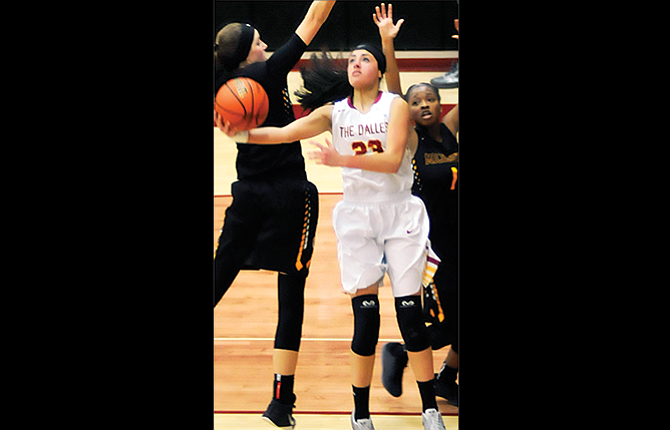 Lady Hawks lose fourth straight | The Dalles Chronicle